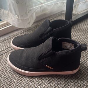 Women’s Saola Tahoe Shoe, Size 7.5, Made from Algae and Cork